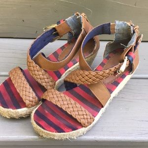 Tommy Hilfiger wedge sandals sz 5 good condition